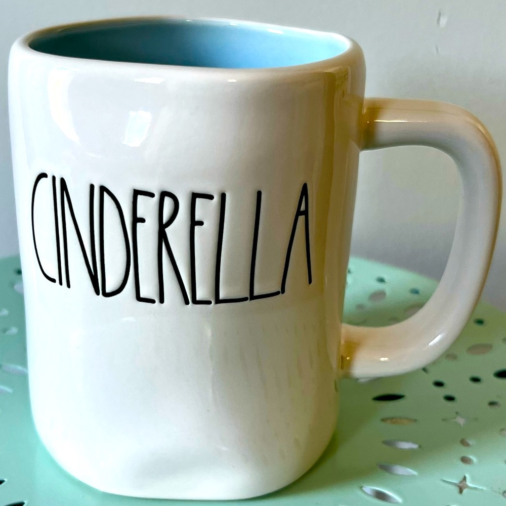 Rae Dunn Disney Princess Cinderella mug NWOT